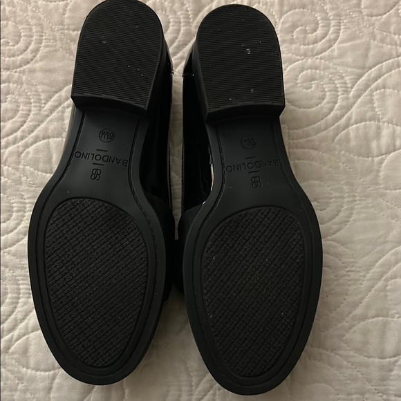Bandolino Women's Black Loafers with Bow Accent - Picture 4 of 5